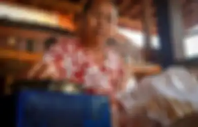Jawaban Bagaimana Pengaruh Penggunaan Pewarna Alami Pada Pembangunan Ekonomi Para Perajin Batik Osing