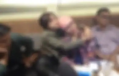 Fuji Jadi Model Video Klip, Begini Reaksi Haji Faisal dan Dewi Zuhriati yang Mengharukan, Sebelum Meninggal Dunia Bibi Adriansyah Sempat Prediksikan Nasib sang Adik