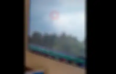 Video Boeing 737 China Eastern Airlines Jatuh Menukik, Ngeri!