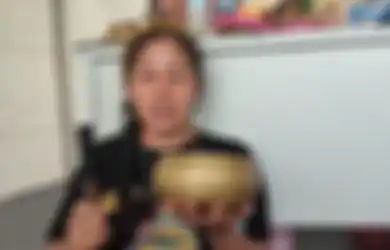 Aksinya di MotoGP Mandalika Tuai Berbagai Pro-Kontra, Anak Pawang Hujan Rara Menangis Sedih Melihat Ibunya Jadi Bahan Bullyian