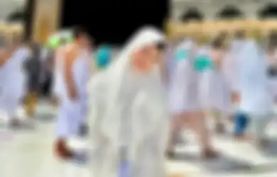 Ditinggal Anak Gadisnya Pergi Umrah, Faisal Berlinang Air Mata, Akui Telah Titip Banyak Doa Pada Fuji Terutama untuk Vanessa Angel & Bibi Ardiansyah