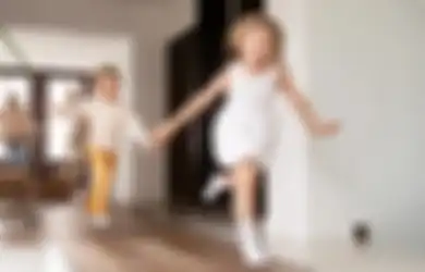 Anak sedang Aktif-aktifnya? Cegah Mereka Celaka di Rumah dengan Cara Ini!