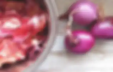 Biasa Dibuang Sama Ibu ibu Saat Masak, Bagian dari Bawang Merah ini Justru Berkhasiat Luar Biasa Bagi Kesehatan