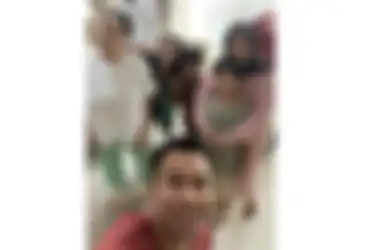 Ajak Anaknya Foto Bareng Raffi Ahmad, Ini Alasan Tante Lala Nikah Muda, Kini Raup Ratusan Juta Rupiah Tiap Bulan