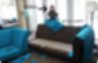 Tak Harus Beli, Sofa Rusak Bisa Dipermak Jadi Baru Lagi dengan 4 Tips Berikut!