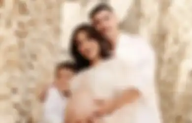 LAGI! Jessica Iskandar Telan Pil Pahit Lahirkan Anak Tanpa Suami, Keberadaan Vincent Verhaag yang Justru Hengkang ke Luar Negeri Jadi Sorotan