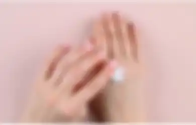 Sensitif Terhadap Cuaca dan Sabun Cuci Tangan, Ini Tips Menjaga Kulit agar Tidak Kering