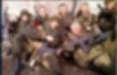 Rusia Kerahkan 1.000 Tentara Bayaran 'Super Rahasia' ke Ukraina Timur yang Cara Awal Merekrutnya dengan Diundang 'Piknik Menyantap Lemak Babi'