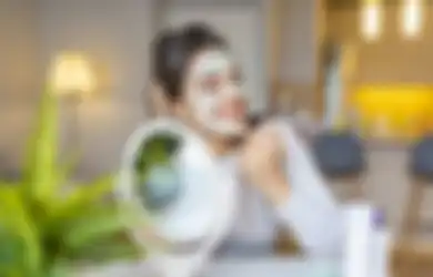 Tips Hidup Bagi Kaum Hawa Berwajah Belang, Pilih Skincare dengan Kandungan Berikut Ini untuk Hempas Rasa Insecure Akibat Warna Kulit Tidak Merata