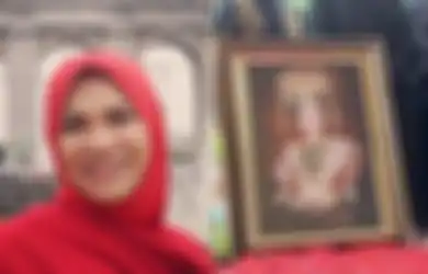 Kisruh Makin Panas! Pihak Keluarga Curiga Dana Bantuan Pemberian Presiden Jokowi Diselewengkan oleh Anak Angkat Dorce Gamalama