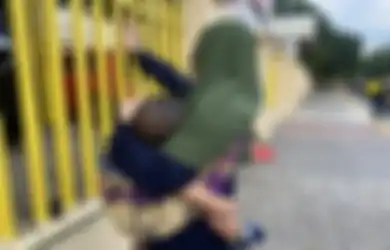Tips Hidup untuk Ibu-ibu, Begini Cara Menggendong Bayi yang Tepat Sesuai Usianya Agar Tak Picu Gangguan Kesehatan
