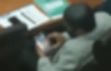 Foto Anggota DPR Nonton Video Syur Viral, Ini Rahasia Roy Suryo Bisa Langsung Dapat Namanya
