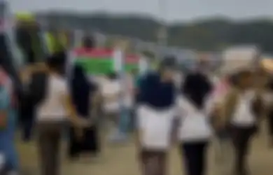 6 Tahun Rela Tak Mudik Gegara Biaya Transport Mahal, Seorang Anggota TNI AD Pilih Lakukan Hal Ini Demi Keluarga di Kampung Halaman: Wujud Bakti Kepada Orang Tua