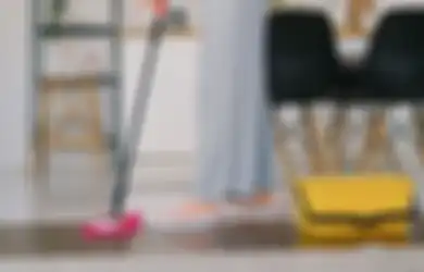 Ya Ampun Selama Ini Salah, Ternyata Begini Cara Mudah Hilangkan Noda Minyak pada Lantai Dapur, Ibu-ibu Wajib Banget Tahu
