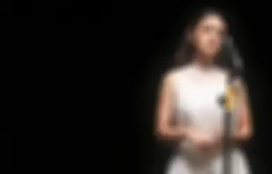 Prinsa Mandagie: Cowok yang Suka Jemput Depan Gang, Tinggalin Aja!