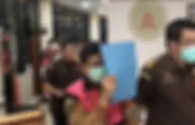 Tutupi Wajah dengan Tangan Diborgol, Dirjen Kemendag Ternyata Terima Duit Bulanan dari Perusahaan Ini, Foto Indrasari Wisnu Wardhana Disorot
