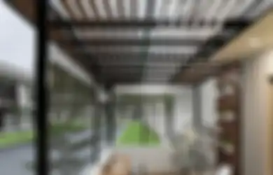 Serupa tapi Tak Sama, Ini Perbedaan antara Balkon dan Teras!