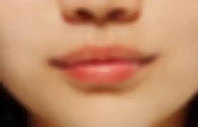 5 Faktor Penyebab Bibir Hitam, Nomor 4 Paling Sering Dilakukan