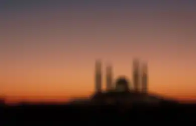 Menanti Malam Lailatul Qadar, Ini Amalan yang Bisa Dilakukan Saat Beritikaf di Masjid, Lengkap dengan Bacaan Doa dan Niatnya