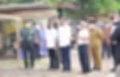 Mulutnya Asal Jeplak di Depan Orang Nomor Satu di Indonesia, Bocah Ini Viral Setelah Lontarkan Candaan Menohok, Respon Jokowi Jadi Sorotan!