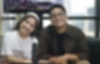 Prilly Latuconsina dan Umay Shahab Sleep Call. Sedang Dekat?
