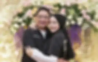 Auto Langsung Canggung, Ayu Ting Ting Memalingkan Muka Usai Korek Biduk Rumah Tangga Pasha Ungu dan Adelia Wilhelmina : Cakepan Teh Adel
