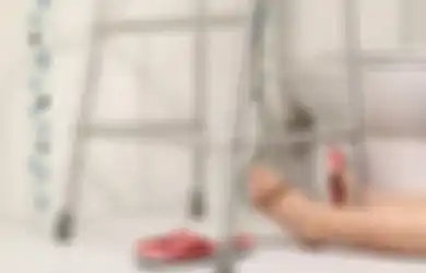 Lantai Bertekstur dan Memasang Pegangan Bisa Jadi Antisipasi Cegah Jatuh di Kamar Mandi, Perhatikan dari Sekarang