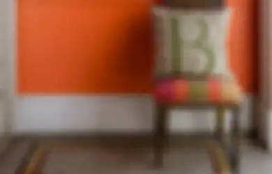 Segarkan Suasana Rumah di Daerah Tropis dengan Warna Cerah, Ini Inspirasinya!