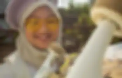 Lagu Everybody Needs Milik Nadine Fatina Tertunda Karena Kasus Delta