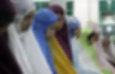 Biasanya Dilakukan Ketika Mengerjakan Salat Subuh, Simak Bacaan Doa Qunut Ketika Sendiri atau Berjamaah Lengkap dengan Artinya