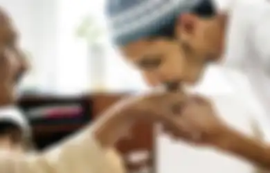 Bingung Susun Kalimat Maaf Pada Orang Tua? Berikut Ini 20 Ucapan Idul Fitri yang Penuh Makna & Tentunya dengan Bahasa Sopan