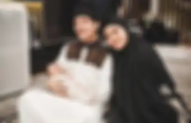 Ajak Buah Hatinya yang Masih Berusia Kurang dari Tiga Bulan ke Singapura, Atta Halilintar dan Aurel Hermansyah Lebaran di Negeri Tetangga