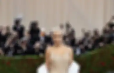 Tampil di Met Gala 2022, Kim Kardashian Pakai Gaun Marilyn Monroe Bertabur 6 Ribu Kristal