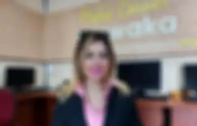 BERITA POPULER: Aktor Tampan ini Kumpul Kebu Sejak Usia 17 Tahun hingga, Panen Hujatan Barbie Kumalasari Nekat Jadi Pengacara