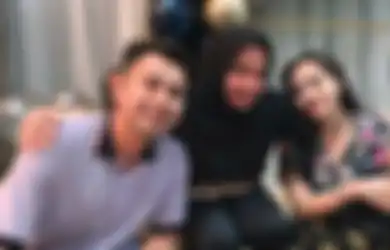 Baru Juga Cerai dari Ibunda Nagita Slavina, Kini Mantan Suami Rieta Amilia Sudah Kepergok Gandeng Wanita Lain, Menikah Lagi?