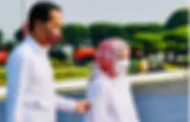 'Merinding Saya Melihat' Kunjungi Ibu Kota Ukraina, Ibu Iriana Jokowi Terekam Kamera Lakukan Hal Ini pada Seorang Korban Perang