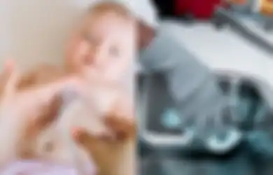 Enggak Sangka Bisa Hilangkan Noda di Perabot Dapur, Ternyata Ini Manfaat Baby Oil Selain untuk Kulit Bayi!