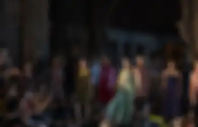 Kolaborasi Asha Smara Darra x The Apurva Kempinski Bali Satukan Fashion dan Budaya dalam Peragaan Busana dan Pameran 100 Kain Nusa Tenggara