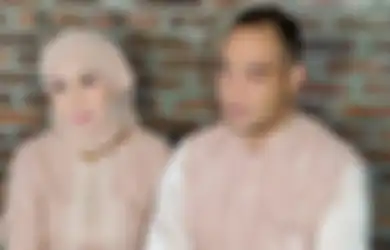 'Ada Simbol Berantem di sini Kurang Harmonis' Bak Disambar Petir di Siang Bolong Ahli Tarot Beberkan Nasib Rumah Tangga Venna Melinda dan Ferry Irawan