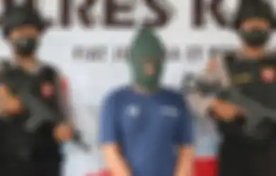 GARA-GARA WARISAN Rp 118 Juta, Anak Bunuh Ibu Kandung, Aksi Keji Pelaku yang Seperti Ini Terungkap dari Rekaman CCTV Puskesmas!