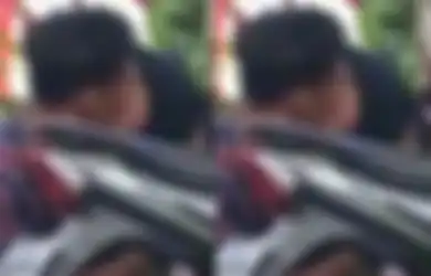 Nafsu Membuncah ke Ubun-ubun, 2 Bocah Bau Kencur Ini Asyik Ciuman di Taman Kota, Reaksinya Tak Terduga Saat Disorot Kamera!