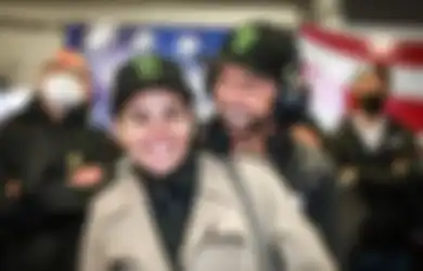 'Bangkrut Langsung' Sempat Sesumbar Soal Gaji John Hopkins yang Berlebih, Raut Muka Sang Pembalap Saat Makan Bareng di Restoran Bareng Nikita Mirzani Jadi Sorotan