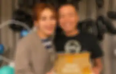 Hilal Jodoh Masih Belum Kelihatan, Pendangdut Ayu Ting Ting Pasang Target Tinggi Kriteria Agar Lolos Jadi Menantu Kesayangan Ayah Rozak