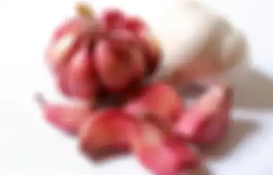 Cara Meracik Bawang Merah dan Bawang Putih untuk Suburkan Tanaman, Begini Tipsnya!