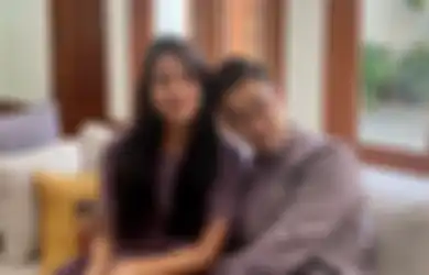 Maudy Ayunda Unggah Foto Saat Dilamar Jesse Choi, Captionnya Sweet Abis!