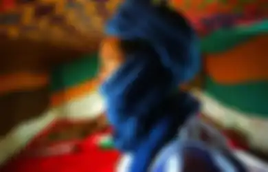 ‘Manusia Biru Gurun Sahara’, Mengenal Suku Tuareg, Para Prianya Punya Tradisi Tutupi Wajah Mereka dengan Kerudung Biru yang Tidak Pernah Dicopot Bahkan di Depan Anggota Keluarganya