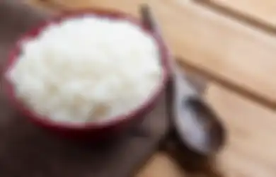 Tips Hidup Bagi Para Emak! Cukup Aduk Nasi yang Sudah Matang di Rice Cooker Selama 2 Menit, Hal Ajaib Ini Bakal Terjadi
