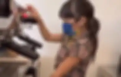 Warisi Sifat Gading Marten yang Bikin Gisel Sebal, Gempi Ternyata Mahir Racik Minuman Spesial, Foto Aksinya Jadi Sorotan