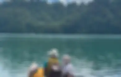 Pamit Pulang ke Indonesia, Atalia Praratya Istri Ridwan Kamil Tulis Pesan Penuh Haru untuk Eril: Mamah Titip Kamu dalam Perlindungan Terbaik