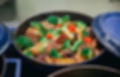 Tips Hidup Sehat dan Hemat di Rumah, Simak 6 Cara Bikin Masakan Rumahan yang Ramah di Kantong!